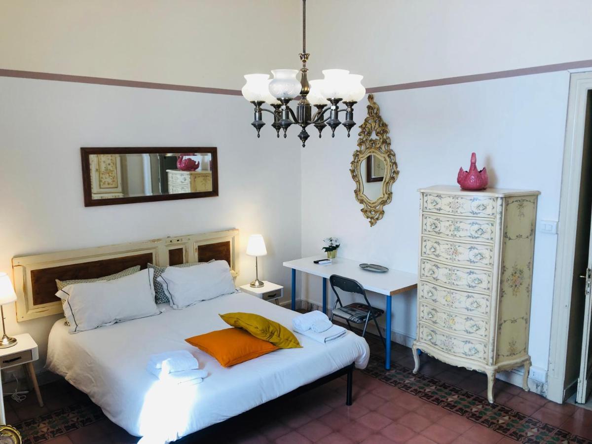 Montello Guest House & Apartment Катания Экстерьер фото