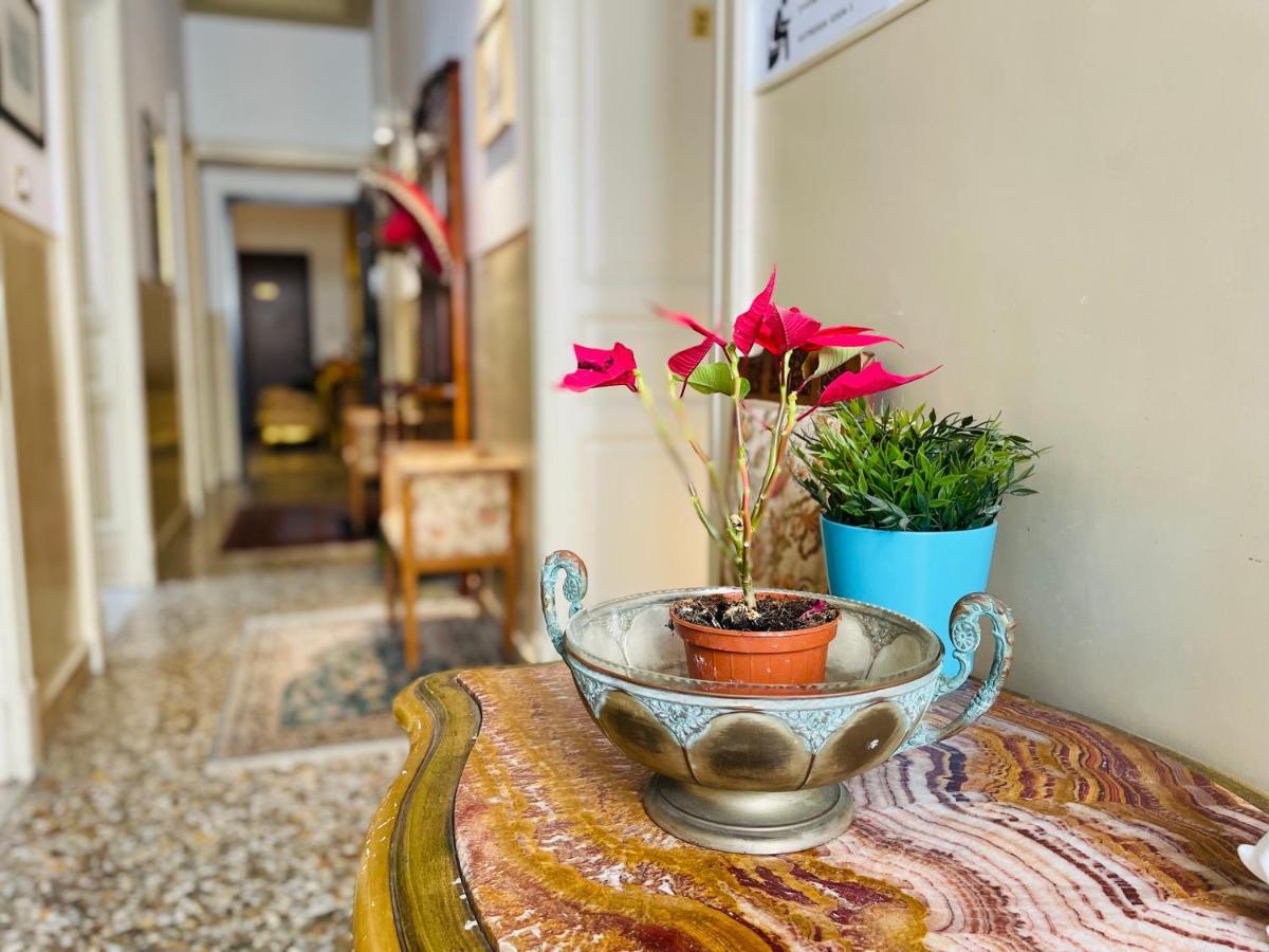 Montello Guest House & Apartment Катания Экстерьер фото